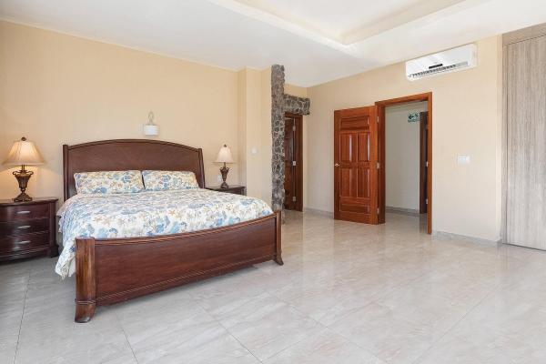 Panama estate w/marina,airstrip & resort potential