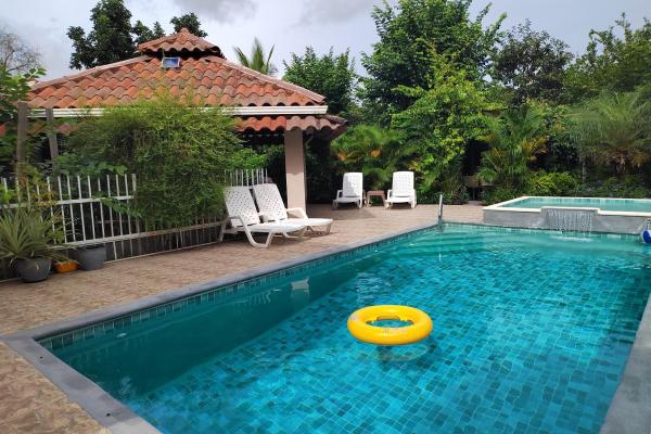 San carlos oasis: 4br house, guest house & pool