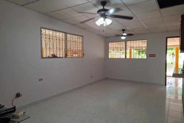 House with pool on the main road of nueva gorgona