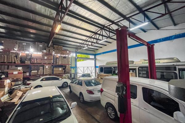 Commercial premises for rent in transístmica