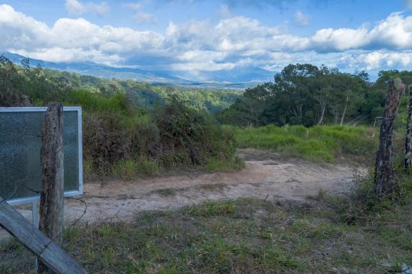22 hectares with creek and mountain views