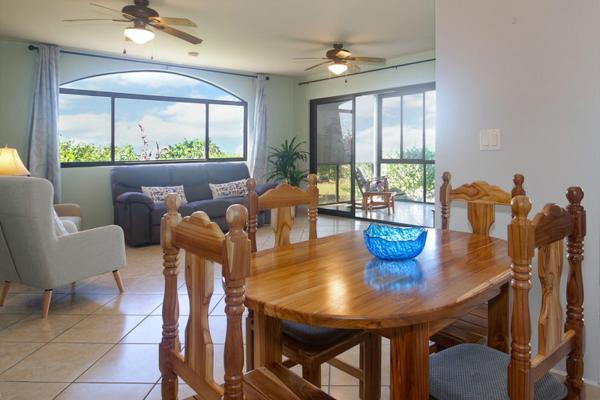 Rare ground-floor canyon view condo in los molinos