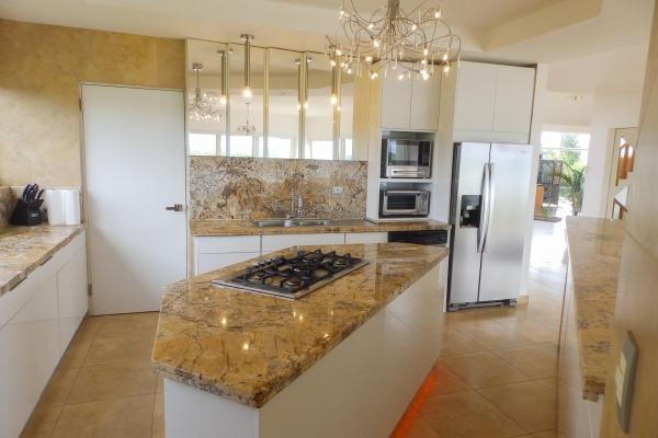 Beachfront 4-bedroom home with pool in boca chica