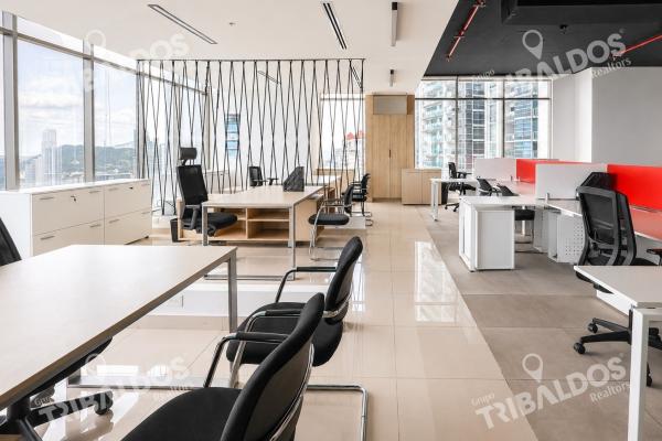 Venta de oficina amoblada en bicsa financial center en ave. balboa