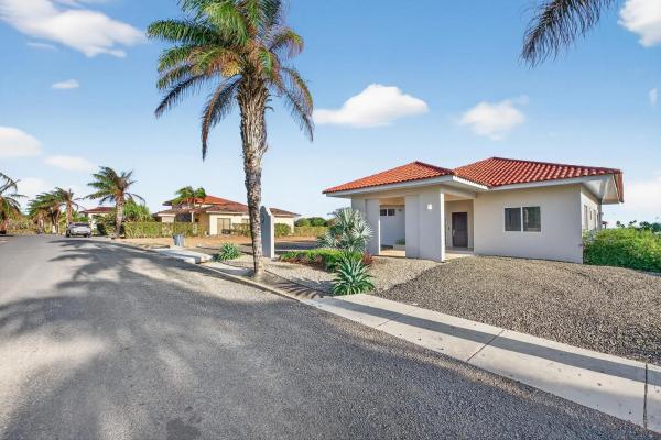 Casa moderna con vista al mar en andromeda estates pedasi