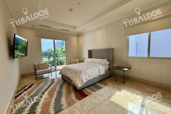Venta de casa en fairway estates, santa maria