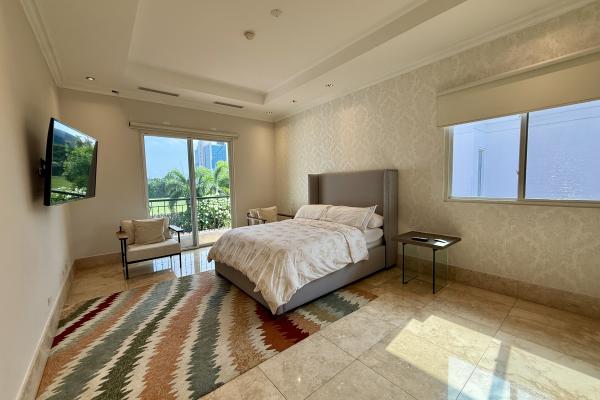 Venta de casa en fairway estates, santa maria