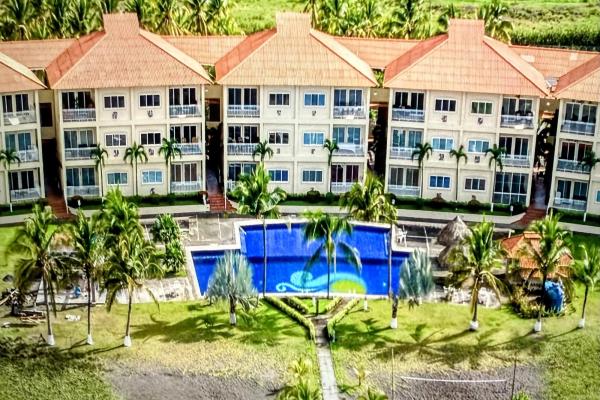 Exclusivo condominio en planta baja en playa la barqueta