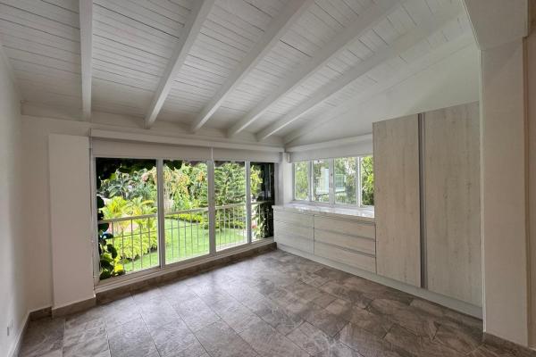 Venta o alquiler de espectacular casa en altos del golf con piscina