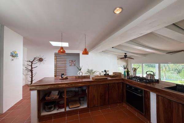 Casa privada con piscina y amplio terreno en coronado