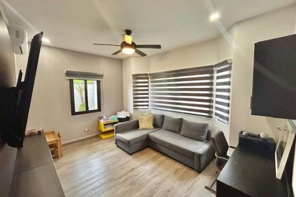 Spectacular house for sale in sunset coast
