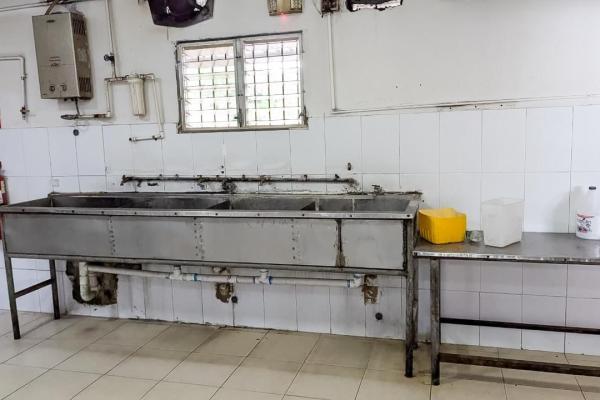 Venta de gasolinera con 2 locales comerciales en penonomé