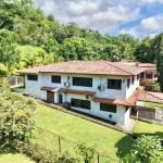 Gran propiedad con 2 residencias independientes en las cumbres