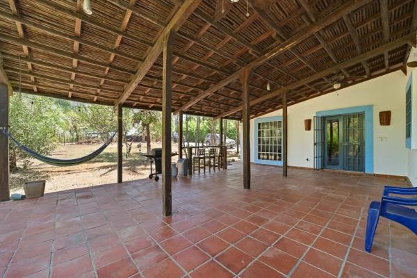 Pedasí home near town and beach