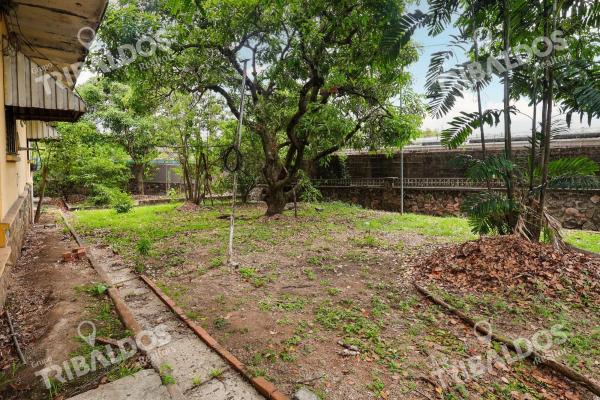 Land for sale with construction on thetransístmica