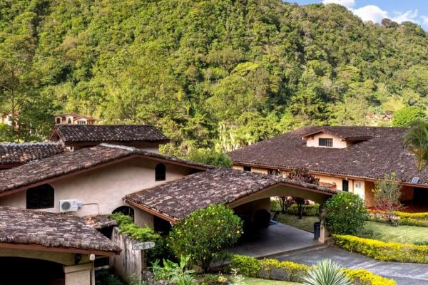 Furnished 3br golf villa-valle escondido boquete