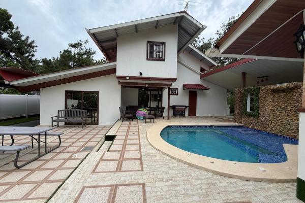 Se vende casa en altos de cerro azul