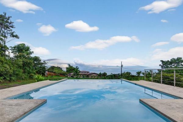 Turnkey ocean-view luxury villa in sea view hills