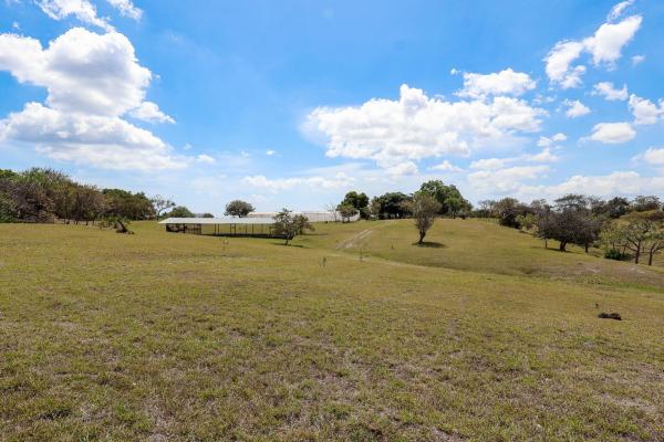 Venta de granja con mejoras en san carlos