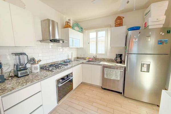 Villa con vista al mar en venta en playa caracol