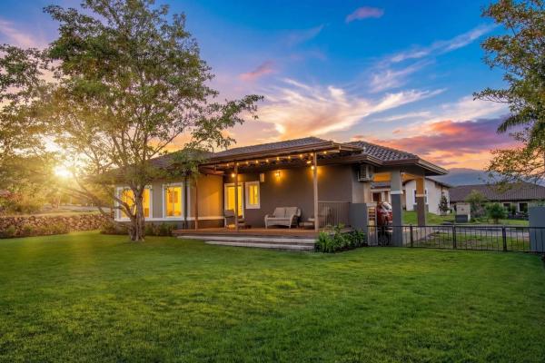 Moderna casa amoblada de 2 recámaras en boquete canyon village