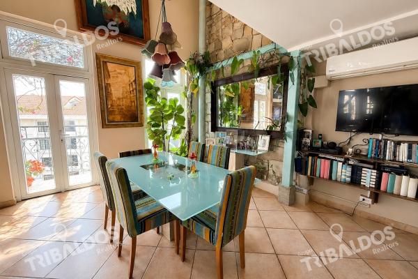 Residential building for sale in casco antiguo