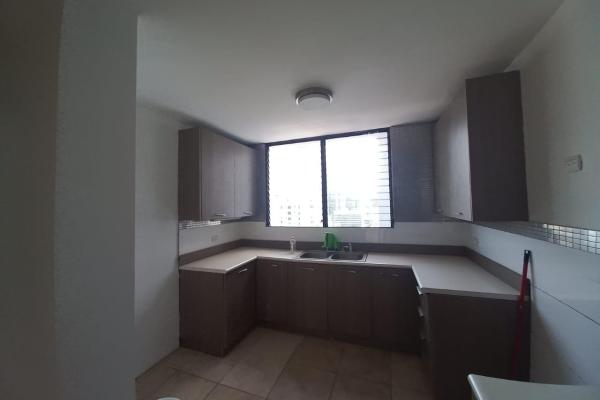 Se vende apartamento marbella tower ii, reposeído