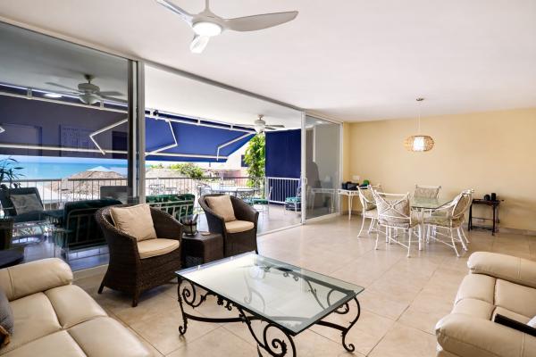 Apartamento frente al mar en venta , ph la ensenada farallón