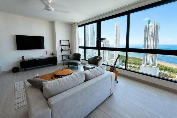 Apartamento con vista al mar en costa del este.