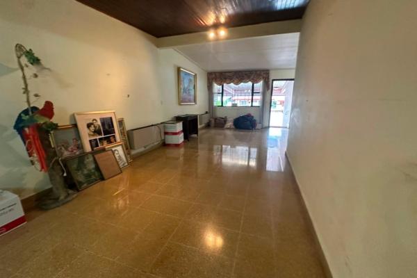 Se vende casa en hato pintado, pueblo nuevo