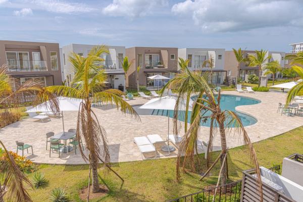 Furnished 2-bedroom beach home in playa caracol