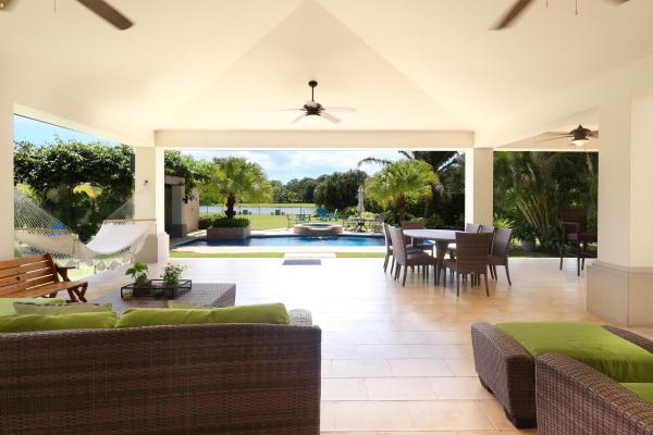 Beautiful house for sale in buenaventura