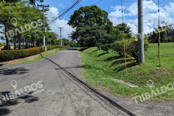 Venta de terreno plano en punta barco resort