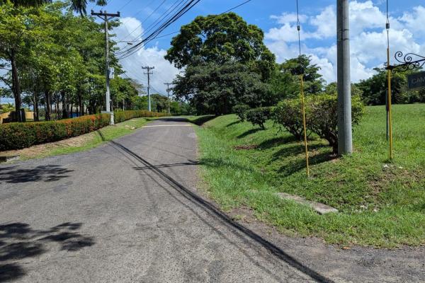 Venta de terreno plano en punta barco resort