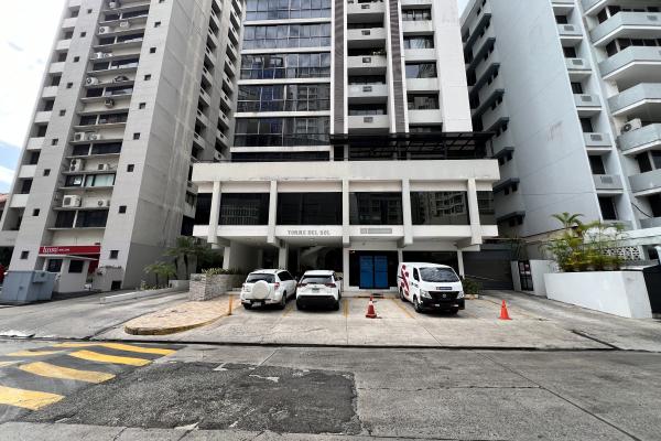 Venta de apartamento en edificio torre del sol, bella vista