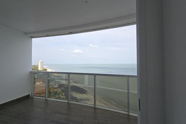 Venta de apartamento en ocean waves nueva gorgona
