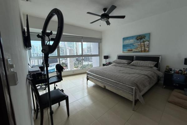 Apartamento en venta en grandbay tower