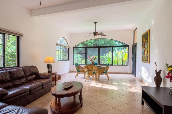 Amplio apartamento amueblado en planta baja en valle