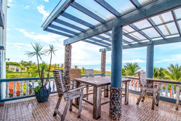 3 story beachfront house in la barqueta