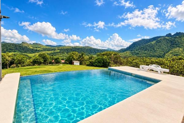 Spectacular mountain house heated pool | la laguna
