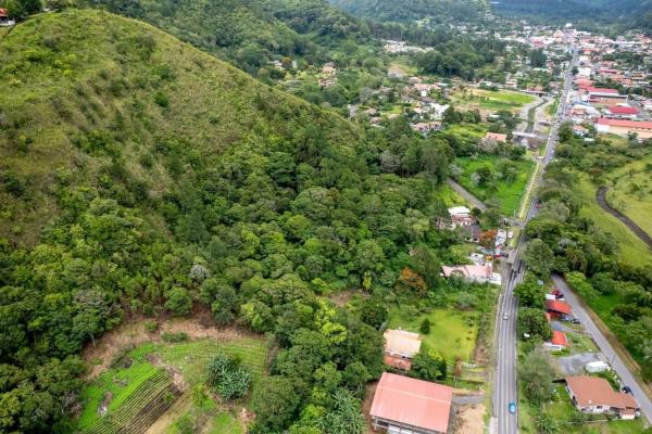 Excelente terreno comercial en bajo boquete panamá