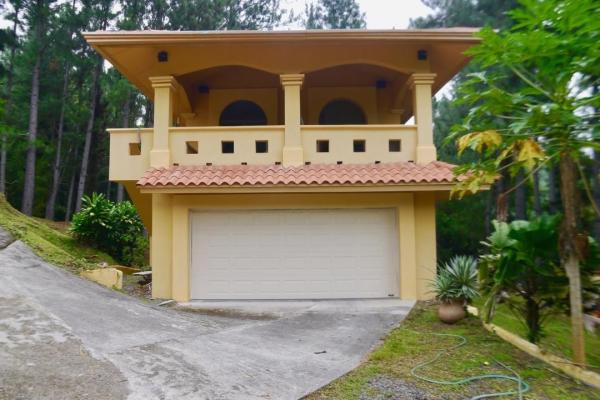 Casita de montaña y gran terreno