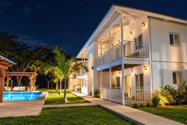 Complejo de apartamentos de 12 unidades en venta - pedasi, panamá