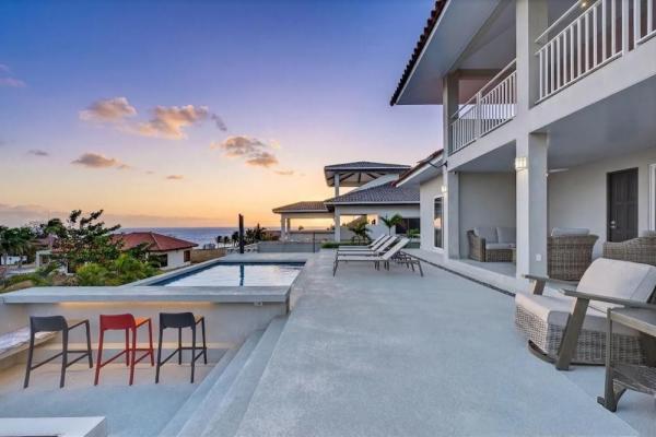 Casa moderna con vista al mar en andromeda estates pedasi