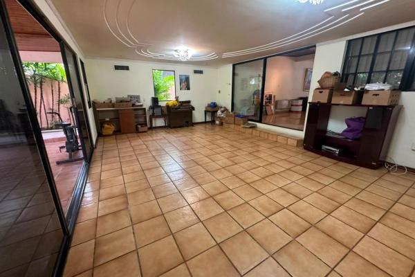 Se vende casa en hato pintado, pueblo nuevo