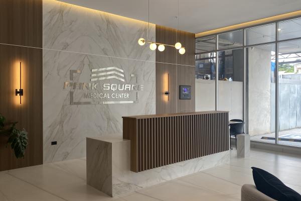 Venta de consultorio medico en park square medical center, via españa