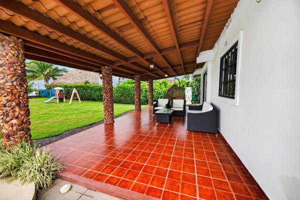 Oceanfront rental — playa malibú, gorgona