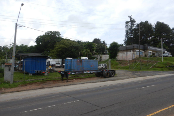 Sale of land in arraiján