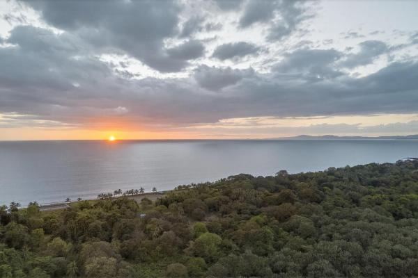 Casa con vista al mar en morrillo heights, veraguas