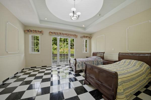 Single family house in llanos de curundu, ancon